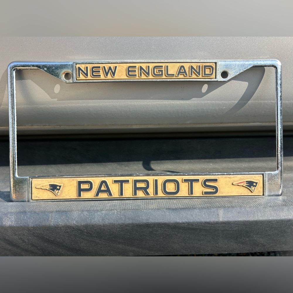 Retro Vintage New England Patriots License Plate Rag Cover or Wall Accent